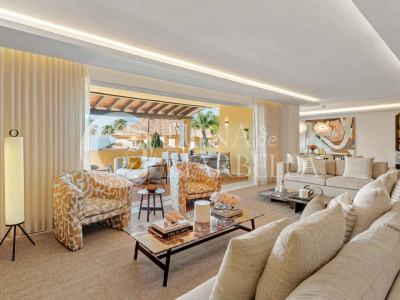 Penthouse for sale in Marbella East