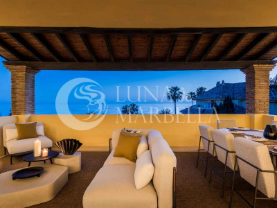 Penthouse for sale in Marbella East