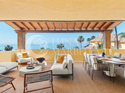 Penthouse for sale in Marbella East