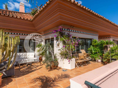 Penthouse for sale in Marbella East