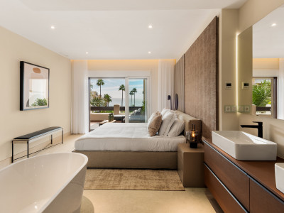 Apartamento en venta en Bahía del Velerín, Estepona
