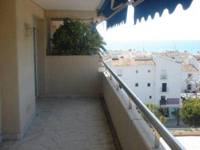 Apartment en alquiler en Marina Banus, Marbella - Puerto Banus