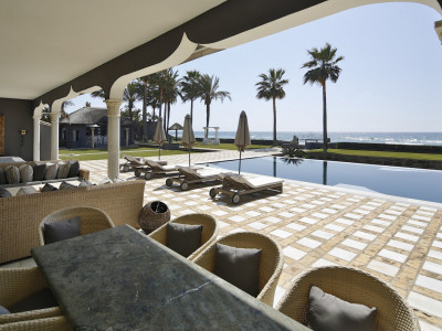 Villa  for sale in  Los Monteros Playa, Marbella East