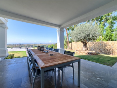 Villa for sale in Los Flamingos Golf, Benahavis