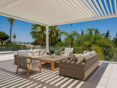 Villa zum Verkauf in Las Brisas, Nueva Andalucia