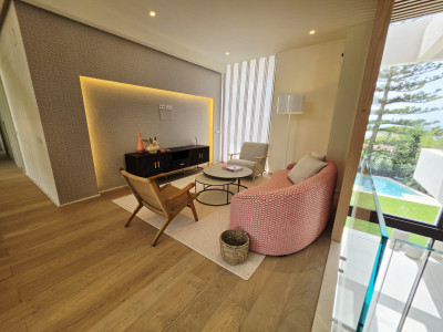 Villa zum Verkauf in Los Monteros Playa, Marbella Ost