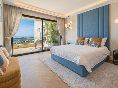 Zweistöckiges Penthouse zum Verkauf in Las Alamandas, Nueva Andalucia