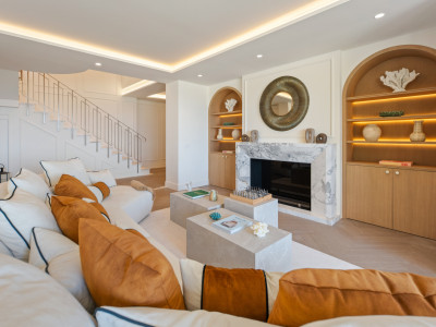 Zweistöckiges Penthouse zum Verkauf in Las Alamandas, Nueva Andalucia
