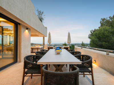 Zweistöckiges Penthouse zum Verkauf in Las Alamandas, Nueva Andalucia