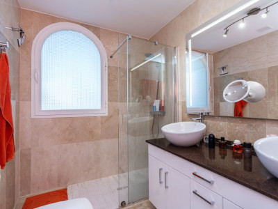 Wohnung zum Verkauf in Puerto del Almendro, Benahavis