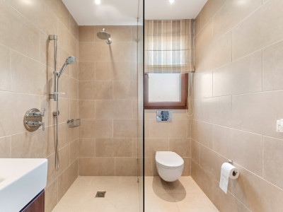 Villa à vendre à El Velerin, Estepona
