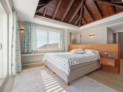 Villa for sale in Benahavis