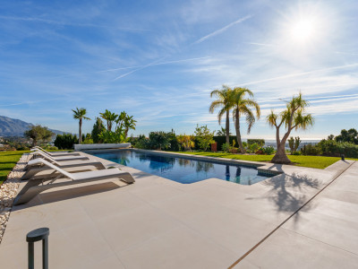 Villa for sale in Benahavis