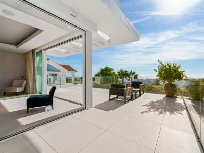 Villa for sale in Benahavis