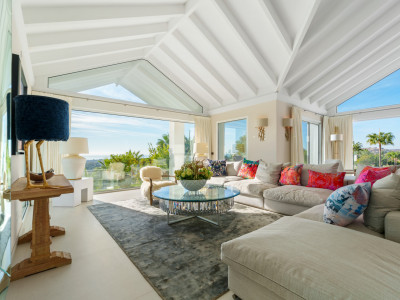 Villa for sale in Benahavis