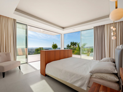 Villa for sale in Benahavis