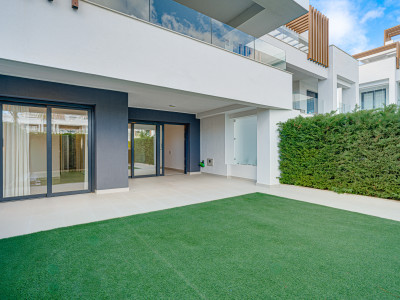 Ground Floor Apartment for sale in Estepona East, Estepona