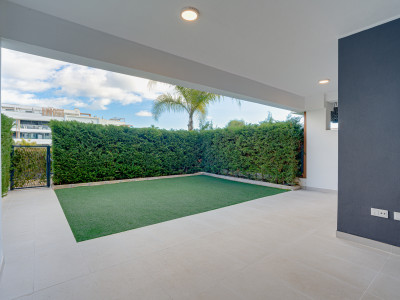 Ground Floor Apartment for sale in Estepona East, Estepona