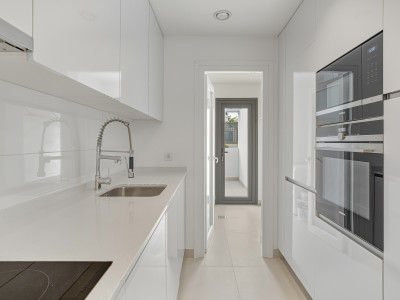 Ground Floor Apartment for sale in Estepona East, Estepona