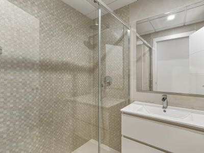 Ground Floor Apartment for sale in Estepona East, Estepona