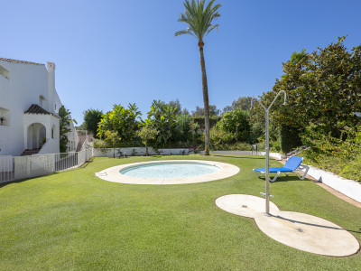 Duplex en venta en Rio Real, Marbella Este