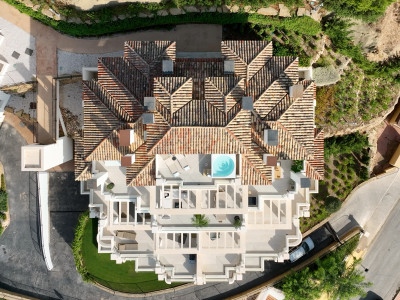 Zweistöckiges Penthouse zum Verkauf in Nueva Andalucia