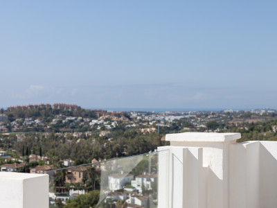 Zweistöckiges Penthouse zum Verkauf in Nueva Andalucia