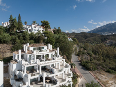 Zweistöckiges Penthouse zum Verkauf in Nueva Andalucia