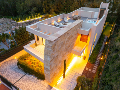 Villa zum Verkauf in La Cerquilla, Nueva Andalucia
