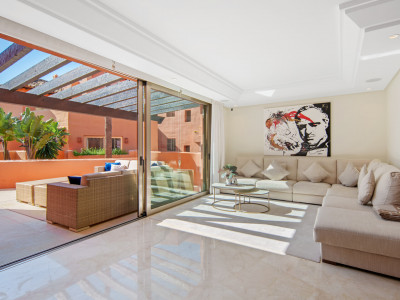 Zweistöckiges Penthouse zum Verkauf in Marbella Ost