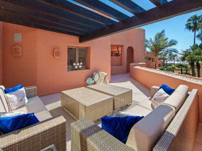Zweistöckiges Penthouse zum Verkauf in Marbella Ost