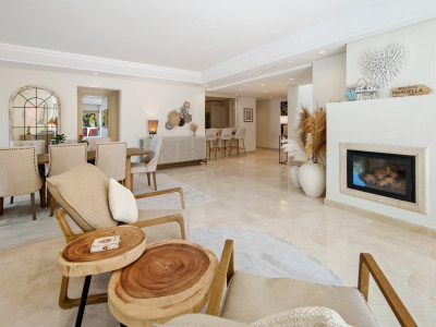 Zweistöckiges Penthouse zum Verkauf in Marbella Ost