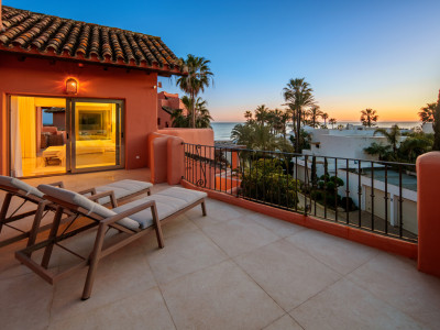 Zweistöckiges Penthouse zum Verkauf in Marbella Ost