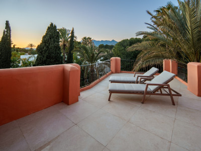 Zweistöckiges Penthouse zum Verkauf in Marbella Ost