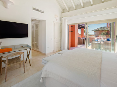 Zweistöckiges Penthouse zum Verkauf in Marbella Ost