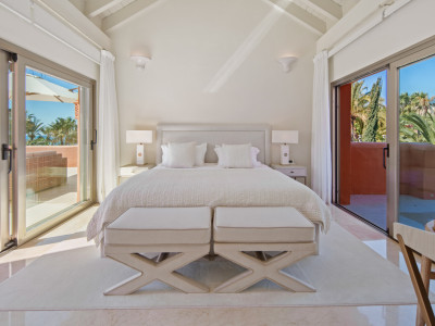 Zweistöckiges Penthouse zum Verkauf in Marbella Ost