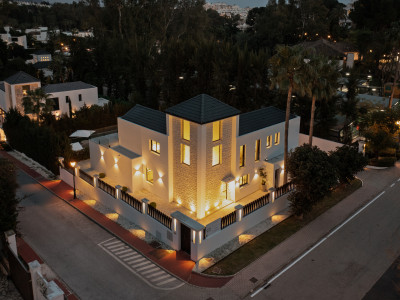 Villa en venta en Nueva Andalucia