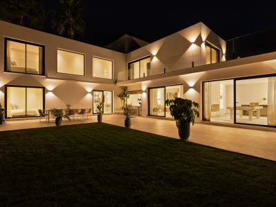 Villa en venta en Nueva Andalucia