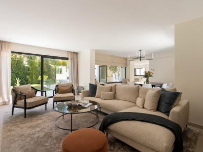 Villa en venta en Nueva Andalucia