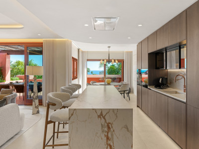 Zweistöckiges Penthouse zum Verkauf in Estepona