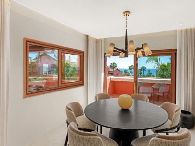 Zweistöckiges Penthouse zum Verkauf in Estepona