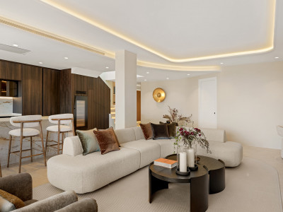 Zweistöckiges Penthouse zum Verkauf in Estepona