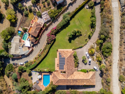 Villa en venta en Puerto del Almendro, Benahavis