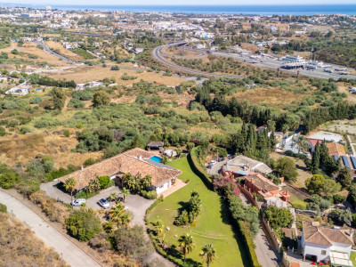 Villa en venta en Puerto del Almendro, Benahavis