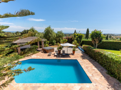 Villa en venta en Puerto del Almendro, Benahavis