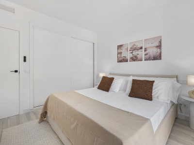 Apartamento en venta en Altos de La Quinta, Benahavis