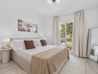 Apartamento en venta en Altos de La Quinta, Benahavis