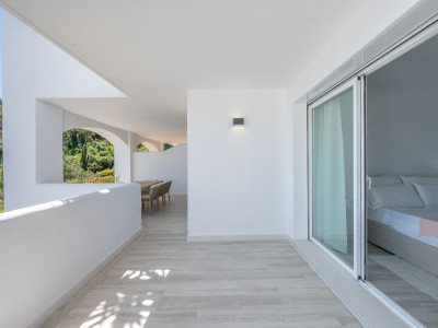 Apartamento en venta en Altos de La Quinta, Benahavis