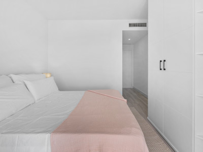 Apartamento en venta en Altos de La Quinta, Benahavis