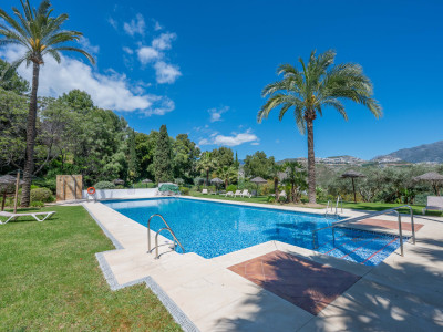 Apartamento en venta en Altos de La Quinta, Benahavis
